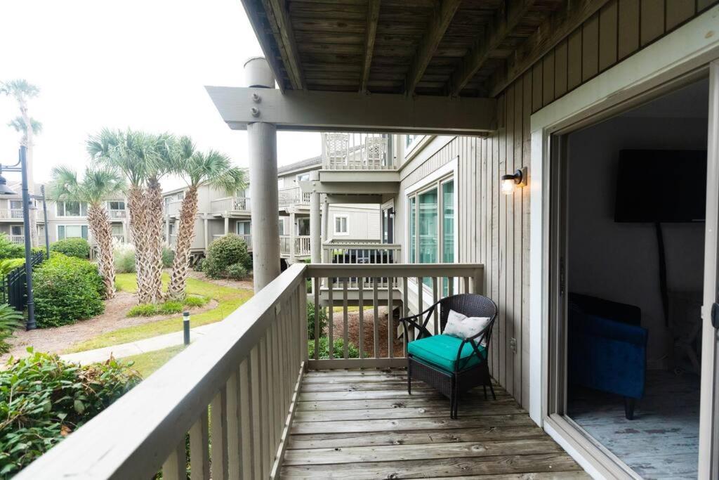 Lagoon Villa 9 - Superb Villa By Pool! Short Walk To Beach Isle of Palms Exterior photo